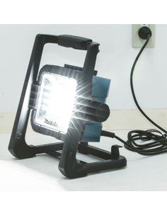 visuel Lampe de chantier Makita LED LXT ® DEADDML805 vue de profil allumée vers la gauche